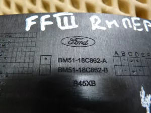 Уголок двери передней правой внутренний Ford Focus III 2011> (BM5118C862A) — фото 9