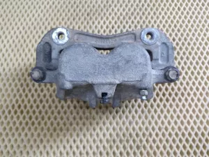 Суппорт передний левый Opel Antara 2007-2015,Captiva (C100) 2006-2010,Captiva (C140) 2011> (4820760) — фото 9