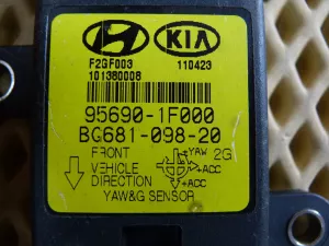 Датчик курсовой устойчивости Kia Sportage 2010-2015,ix55 2007-2013 (956901F000) — фото 3