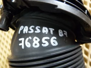 Патрубок воздушного фильтра VW Passat [B7] 2011-2015 (1K0129684AN) — фото 7
