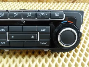Блок управления климатической установкой VW Tiguan 2011-2016 (5K0907044GJ) — фото 3