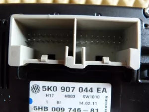 Блок управления климатической установкой VW Tiguan 2007-2011 (5K0907044EA) — фото 6