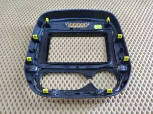 Накладка декоративная Renault Captur 2013-2019 (НА БЛОК КЛИМАТИЧЕСКОЙ УСТАНОВКИ И МАГНИТОЛУ 682705384R) — фото 5