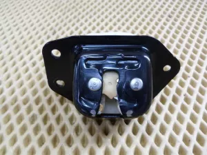 Замок багажника Nissan Skyline Crossover 2009-2016 Infiniti EX/QX50 (J50) 2008-2017 (905021BA0A) — фото 1