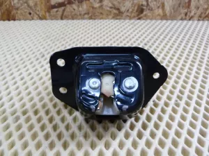 Замок багажника Nissan Skyline Crossover 2009-2016 Infiniti EX/QX50 (J50) 2008-2017 (905021BA0A) — фото 1