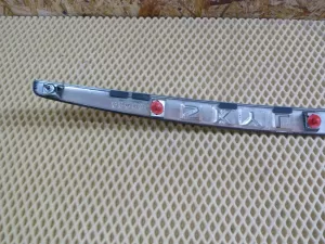 Накладка двери багажника Nissan Skyline Crossover 2009-2016 (908101BB0A 252101BA0A) — фото 5
