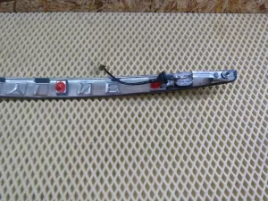 Накладка двери багажника Nissan Skyline Crossover 2009-2016 (908101BB0A 252101BA0A) — фото 6
