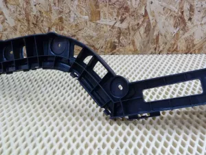 Направляющая заднего бампера VW Passat [B7] 2011-2015 (УНИВЕРСАЛ  3AF807394A 3AF807393) — фото 4