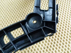 Направляющая заднего бампера VW Passat [B7] 2011-2015 (УНИВЕРСАЛ  3AF807394A 3AF807393) — фото 9