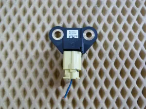 Датчик AIR BAG Nissan Teana J32 2008-2013 (K8830JY01J) — фото 1