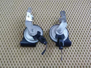 Сигнал звуковой VW Tiguan 2007-2011 VW Tiguan 2011-2016 (5N0951223 5N0951221B) — фото 3