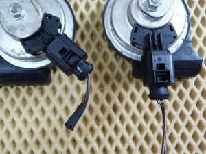Сигнал звуковой VW Tiguan 2007-2011 VW Tiguan 2011-2016 (5N0951223 5N0951221B) — фото 4