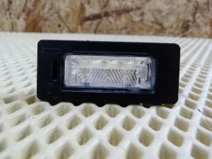 Фонарь подсветки номера Audi TT(8J) 2006-2015 (8T0943021) — фото 1