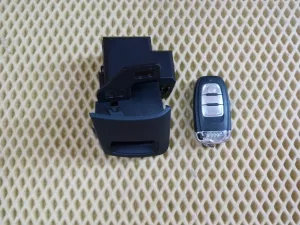 Замок зажигания Audi A4 [B8] 2007-2015 Audi A4 [B8] Allroad 2009-2015 Audi A5/S5 [8F] Cabrio 2010-2016 Audi A5/S5 [8T] Coupe/Sportback 2007-2016 Audi A8 [4H] 2010-2017 Audi Q5 [8R] 2008-2017 (8K0909131D) — фото 2