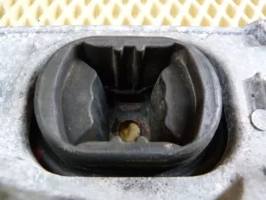 Опора двигателя левая Renault Captur 2013-2019 (112228880R 112205217R) — фото 5