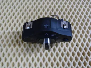 Переключатель света фар Audi A4 [B8] 2007-2015 Audi A4 [B8] Allroad 2009-2015 Audi A5/S5 [8F] Cabrio 2010-2016 Audi A5/S5 [8T] Coupe/Sportback 2007-2016 Audi Q5 [8R] 2008-2017 (8K0941531AS) — фото 2