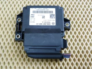 Блок управления парковочным тормозом VW Tiguan 2007-2011 VW Tiguan 2011-2016 (3AA907801H) — фото 1