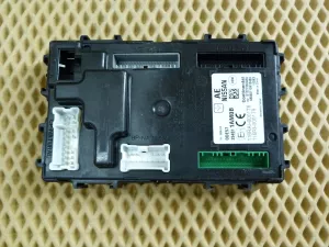 Блок электронный Nissan Murano (Z51) 2008-2015 (BCM 284B11AM0B) — фото 1