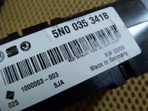 Подлокотник VW Scirocco 2008-2017 (1K0864207E 1K0863323Q 5N0035341H 5M0035724) — фото 14