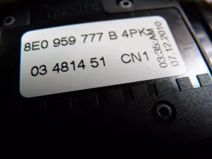 Кнопка регулировки сидения правая VW Tiguan 2007-2016 (8K0959748C 8E0959777B 5N0881314K) — фото 16