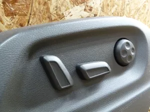 Кнопка регулировки сидения правая VW Tiguan 2007-2016 (8K0959748C 8E0959777B 5N0881314K) — фото 7
