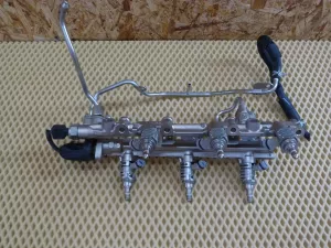 Рампа топливная Lexus IS 250/350 2005-2013 (8945830011 2380831070 2385031010 2320939155A0) — фото 2