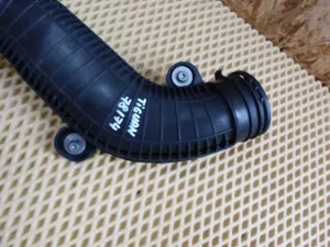Патрубок интеркулера VW Tiguan 2007-2011 VW Tiguan 2011-2016 (1K0145840R 1K0145828F) — фото 3