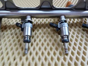 Рампа топливная VW Tiguan 2007-2011 VW Tiguan 2011-2016 (06H906036G 06J133317M 06J906051D) — фото 3