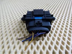 Реле топливного насоса Audi Q3 (8U) 2012-2018 VW Tiguan 2007-2011 VW Tiguan 2011-2016 (5N0906093C) — фото 2