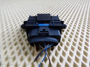 Реле топливного насоса Audi Q3 (8U) 2012-2018 VW Tiguan 2007-2011 VW Tiguan 2011-2016 (5N0906093C) — фото 2