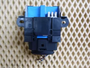 Реле топливного насоса Audi Q3 (8U) 2012-2018 VW Tiguan 2007-2011 VW Tiguan 2011-2016 (5N0906093C) — фото 3