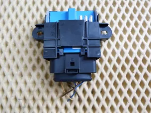 Реле топливного насоса Audi Q3 (8U) 2012-2018 VW Tiguan 2007-2011 VW Tiguan 2011-2016 (5N0906093C) — фото 1