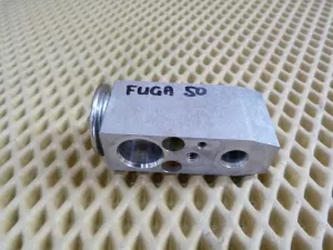 Клапан кондиционера Nissan Fuga PY50 2004-2009 (922006N205) — фото 1