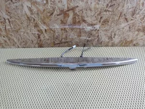 Накладка крышки багажника Infiniti G (V36) 2007-2014 (84810JK660 С КНОПКОЙ 25380JL30B И КАМЕРОЙ 28442JL00B) — фото 1