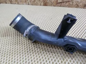 Патрубок интеркулера VW Tiguan 2007-2011 VW Tiguan 2011-2016 (1K0145770N 1K0145838AG) — фото 9