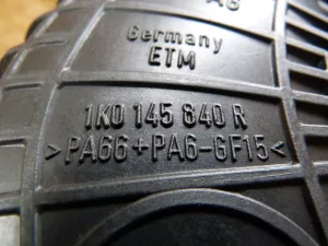 Патрубок интеркулера VW Tiguan 2007-2011 VW Tiguan 2011-2016 (1K0145840R 1K0145828F) — фото 9