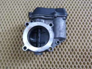 Заслонка дроссельная электрическая VW Tiguan 2007-2011 VW Tiguan 2011-2016 (06F133062J) — фото 5