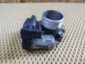 Заслонка дроссельная электрическая VW Tiguan 2007-2011 VW Tiguan 2011-2016 (06F133062J) — фото 3