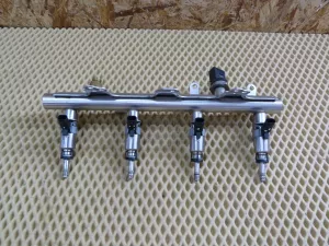 Рампа топливная VW Tiguan 2007-2011 VW Tiguan 2011-2016 (06J133317J 06H906036G 06J906051D) — фото 1