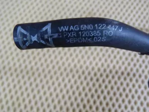 Патрубок радиатора VW Tiguan 2007-2011 VW Tiguan 2011-2016 (5N0122051AF 1K0121070BD 5N0122109H 06J121109H 06J121065F 5N0122073L 3B0122291E 5N0122447J 06J121075B 5N0122101G) — фото 8