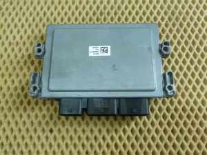 Блок управления двигателем Renault Megane III 2009-2016 (237100745R) — фото 6