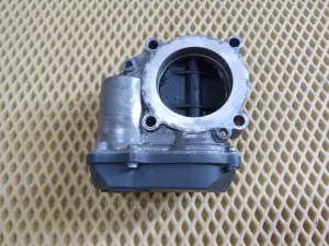 Заслонка дроссельная электрическая VW Tiguan 2007-2011 VW Tiguan 2011-2016 (06F133062Q) — фото 4