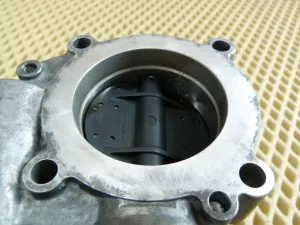 Заслонка дроссельная электрическая VW Tiguan 2007-2011 VW Tiguan 2011-2016 (06F133062Q) — фото 5