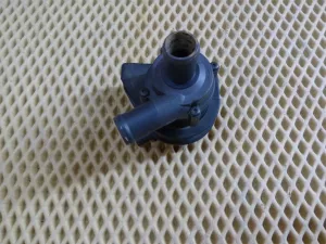Насос (помпа) электрический VW Tiguan 2007-2011 VW Tiguan 2011-2016 (1K0965561J) — фото 2