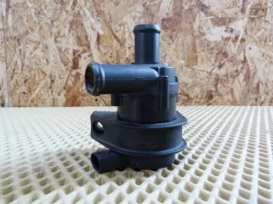 Насос (помпа) электрический VW Tiguan 2007-2011 VW Tiguan 2011-2016 (1K0965561J) — фото 1