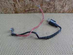 Клемма аккумулятора плюс VW Tiguan 2007-2011 VW Tiguan 2011-2016 (5N0971228E) — фото 1