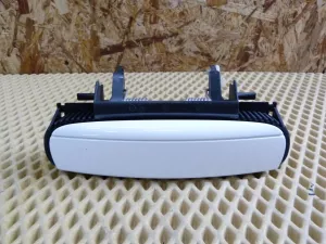 Ручка наружная двери задней левая Audi A3 [8PA] Sportback 2004-2013 (4F0839239 8P0837207 4B0839885) — фото 1