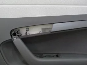 Комплект обшивок двери Audi A3 [8PA] Sportback 2004-2013 (8P4867103L 8P4867104G 8P4867303P 8P4867304P 8P4971036J 8P4971035P 8P4971693T) — фото 33