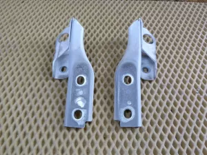 Петля капота Audi A3 [8PA] Sportback 2004-2013 (8P0823301B 8P0823302B) — фото 1
