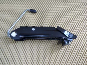 Домкрат Audi A3 [8PA] Sportback 2004-2013 (С КОМПЛЕКТОМ ИНСТРУМЕНТА 1K0012115F 8N0012285 8Z0012255 1K0011031P 1K0803899B 8N0012219 8K0860251) — фото 17